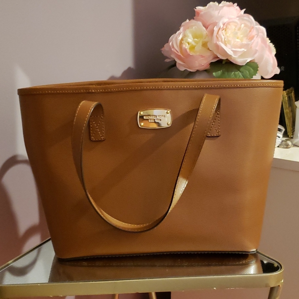 Authentic Michael Kors Saffiano Leather tote
